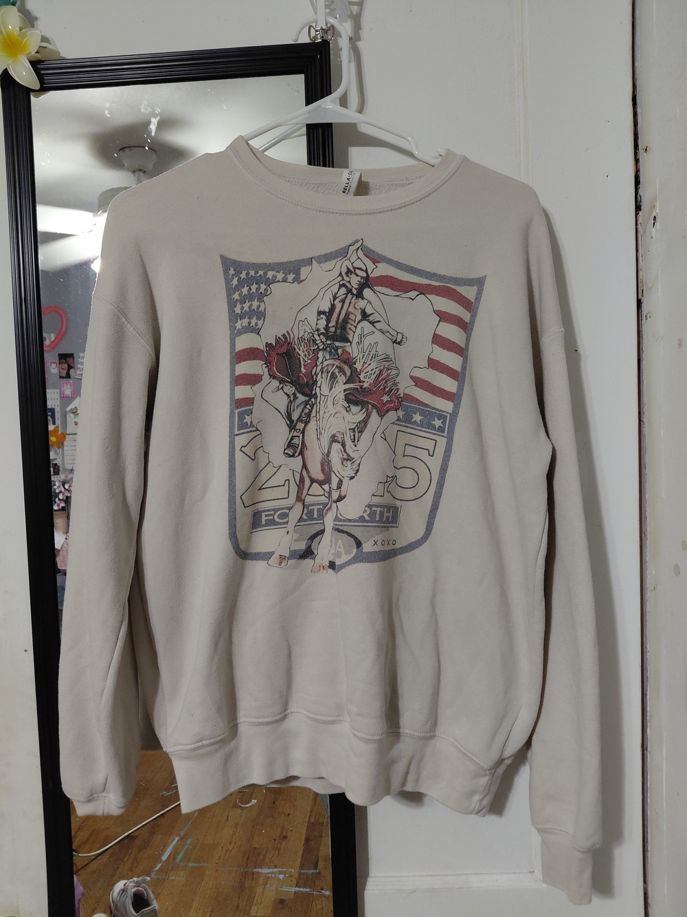 Women's Beige Graphic Crewneck Sweatshirt - American Rodeo Design